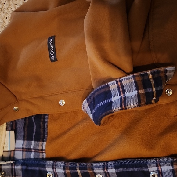 Columbia Sweatshirt/Jacket - Picture 2 of 4